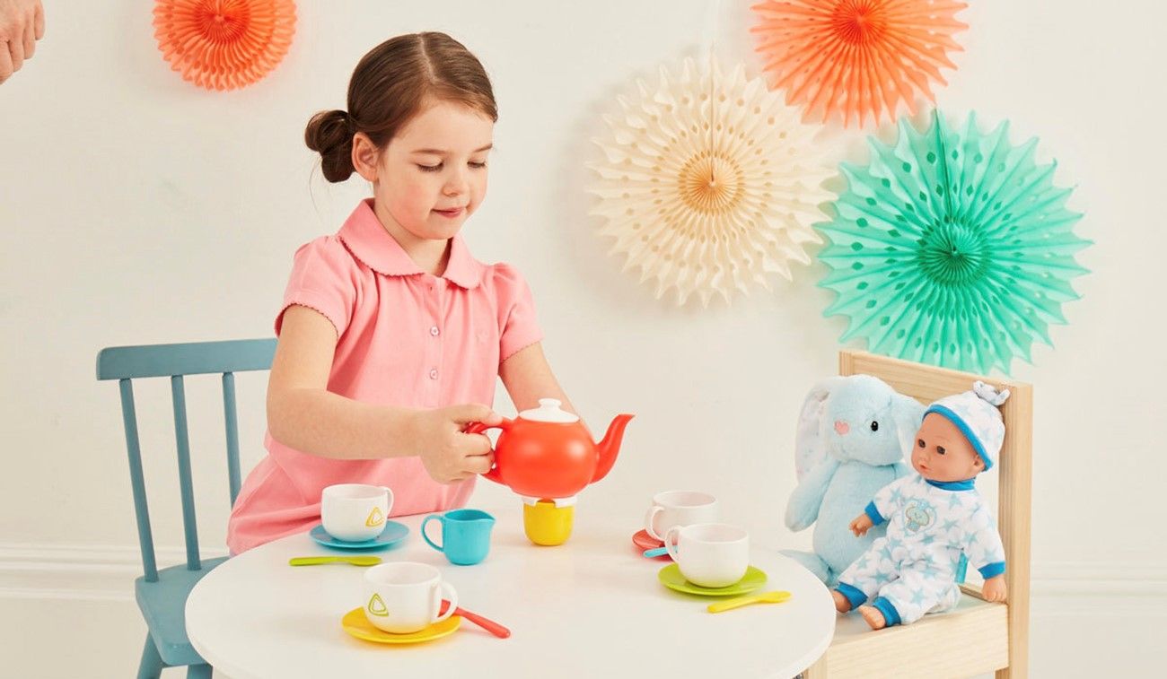 Tea set toys.